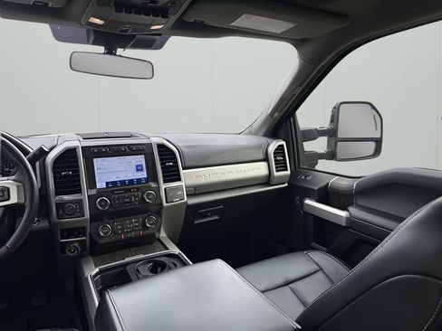 Used 2021 Ford F250 Lariat image 23