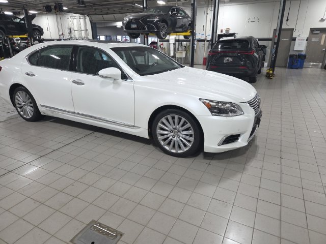 Used 2013 Lexus LS 460 L w/ Preferred Accessory Package AWD/4WD image 23