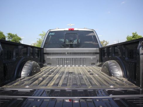 Used 2026 Ford F450 Platinum w/ FX4 Off-Road Package AWD/4WD image 30