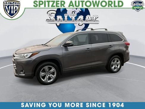 Used 2017 Toyota Highlander Limited AWD/4WD image 4