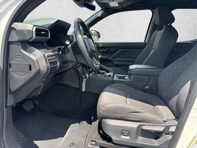 Certified 2026 Toyota Tacoma SR5 AWD/4WD image 10