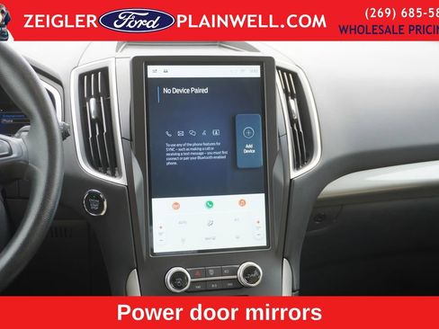 Used 2021 Ford Edge SE image 13