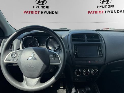 Used 2024 Mitsubishi Outlander Sport ES AWD/4WD image 11