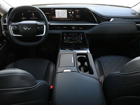 Used 2026 INFINITI QX80 Luxe RWD image 8