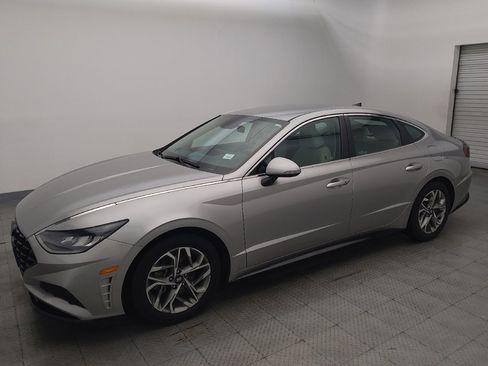 Used 2021 Hyundai Sonata SEL FWD image 2