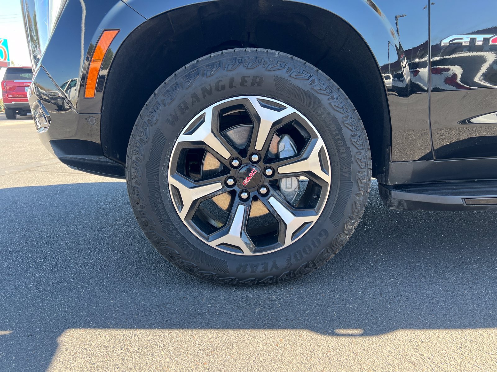 Used 2026 GMC Yukon AT4 w/ Premium Trailering Package AWD/4WD image 29