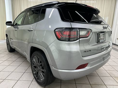 Used 2024 Jeep Compass Limited w/ High Altitude Package image 9