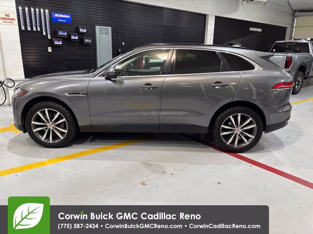 Used 2017 Jaguar F-PACE Prestige AWD/4WD image 3