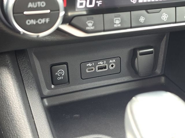 Used 2024 Nissan Sentra SR FWD image 32