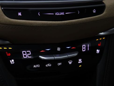 Used 2018 Cadillac XT5 Platinum w/ Driver Assist Package image 11