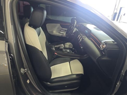 Used 2019 Mercedes-Benz A 220 image 5
