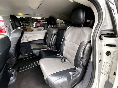 Used 2023 Toyota Sienna LE image 19