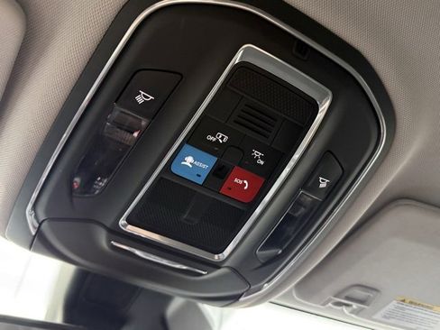 Used 2023 Jeep Grand Cherokee L Laredo image 23