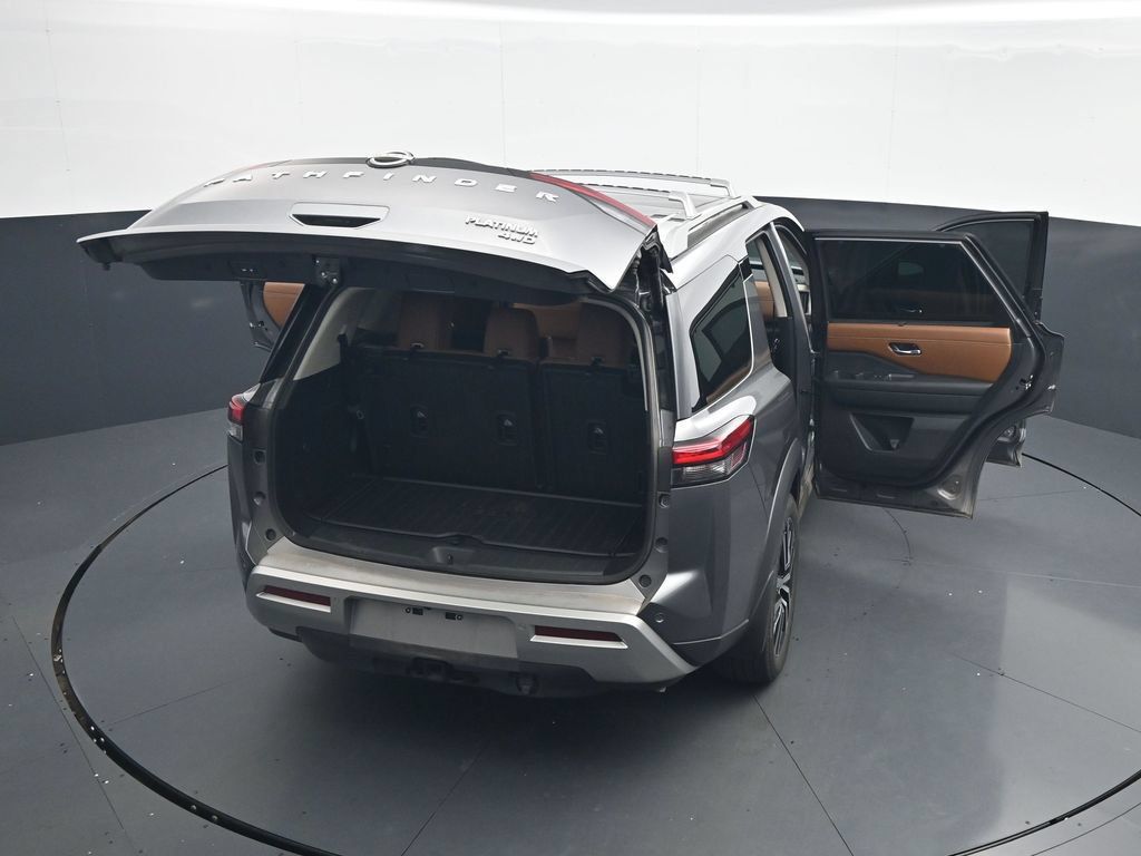 Used 2025 Nissan Pathfinder Platinum AWD/4WD image 47