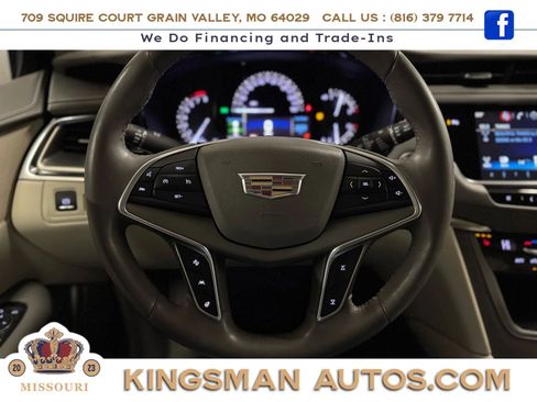 Used 2017 Cadillac XT5 Luxury w/ Driver Awareness Package image 17