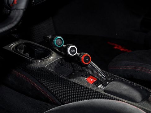 Used 2020 Ferrari 488 Pista Coupe image 22