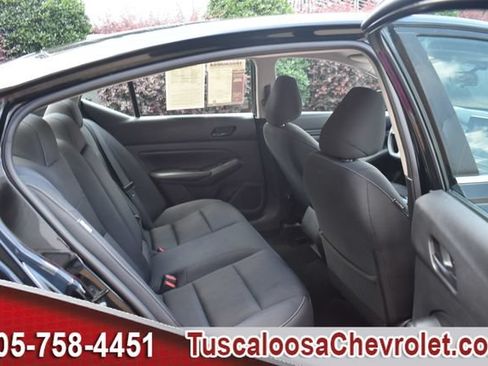 Used 2024 Nissan Altima 2.5 SV FWD image 21