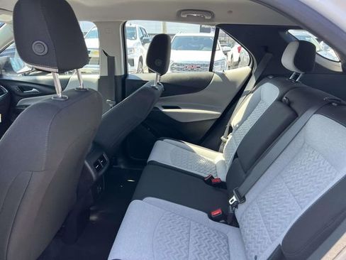 Used 2023 Chevrolet Equinox LS w/ Driver Confidence II Package FWD image 11