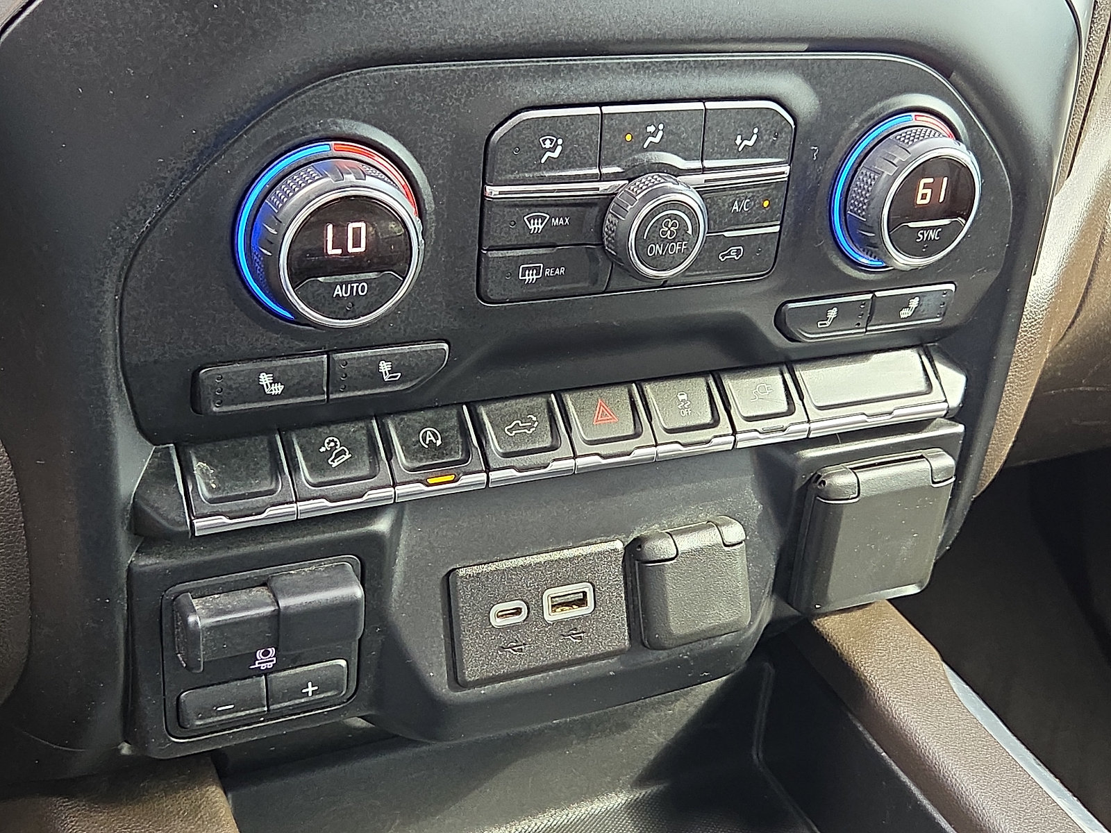 Used 2020 Chevrolet Silverado 1500 RST w/ All-Star Edition AWD/4WD image 19