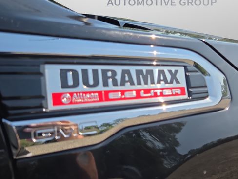 Used 2022 GMC Sierra 2500 Denali w/ Denali Black Diamond Edition AWD/4WD image 21