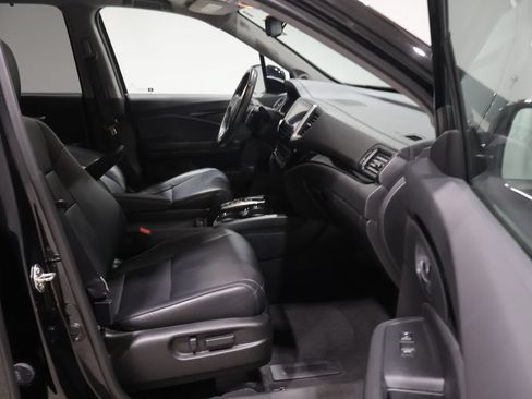 Used 2017 Honda Pilot Touring image 22