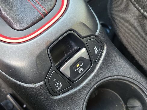 Used 2021 Jeep Compass Trailhawk AWD/4WD image 32