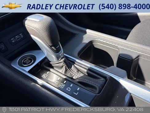 Used 2025 Nissan Sentra SV FWD image 11
