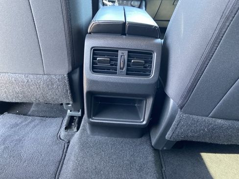 Used 2024 Nissan Rogue S FWD image 47