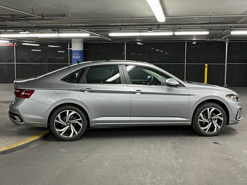 New 2026 Volkswagen Jetta SEL image 36