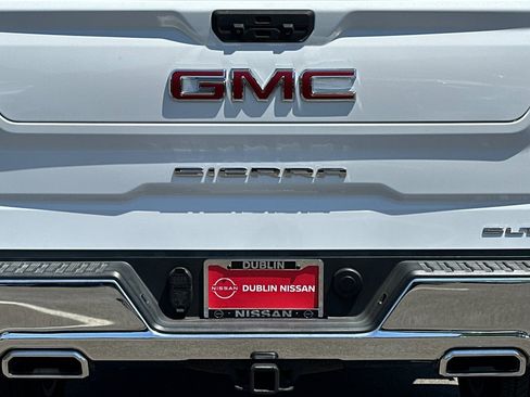 Used 2022 GMC Sierra 1500 SLT w/ X31 Off-Road Package image 48