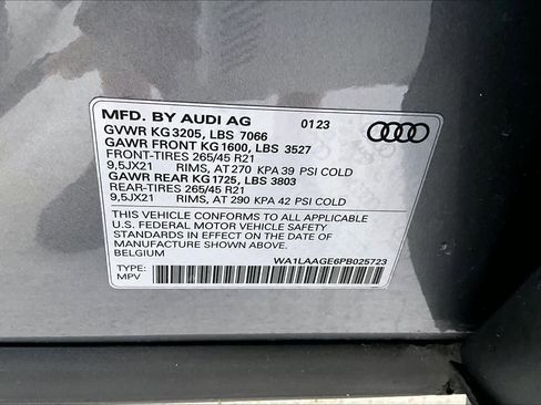 Used 2023 Audi e-tron Premium Plus w/ Premium Plus Package AWD/4WD image 49