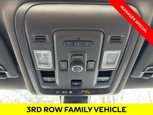 Used 2021 GMC Yukon SLT w/ SLT Premium Package image 34