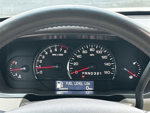 Used 2011 Cadillac DTS Luxury image 26