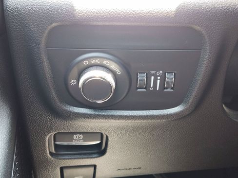 Used 2023 Jeep Grand Cherokee L Laredo AWD/4WD image 30