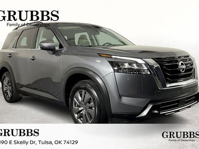 Used 2024 Nissan Pathfinder SV