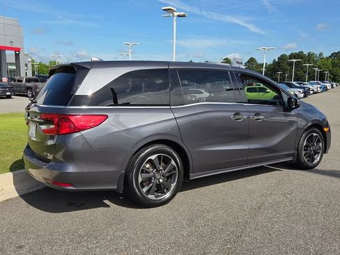 Used 2023 Honda Odyssey Elite image 14