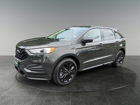 Used 2024 Ford Edge SE w/ Black Appearance Package AWD/4WD image 3