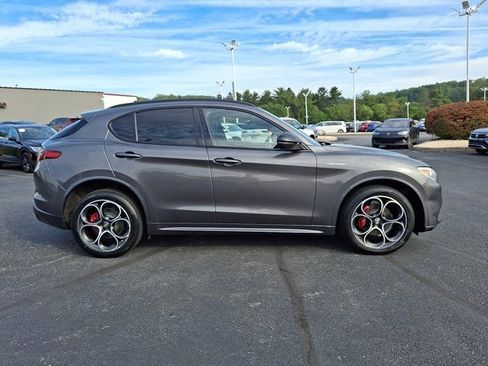 Used 2022 Alfa Romeo Stelvio Veloce image 8