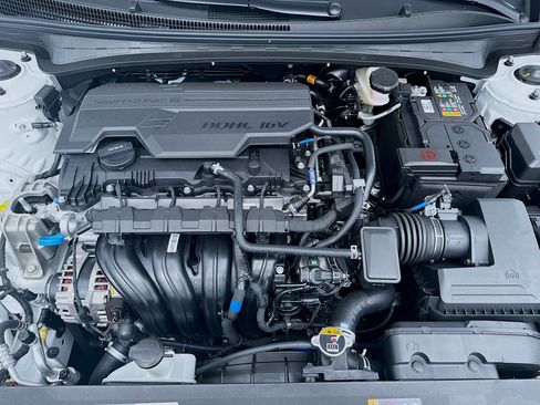 New 2026 Hyundai Elantra SE FWD image 22