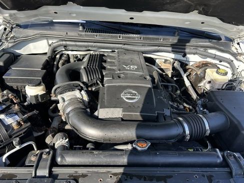 Used 2017 Nissan Frontier SV image 11