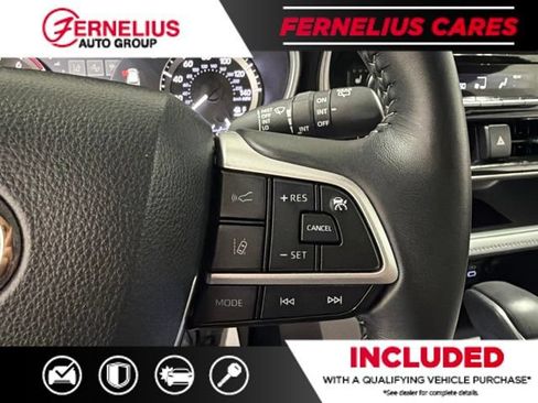 Used 2025 Toyota Highlander XLE AWD/4WD image 43