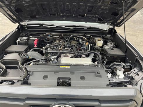 Used 2025 Toyota Tacoma TRD Off-Road image 30