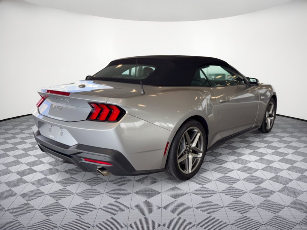 Used 2025 Ford Mustang GT Premium RWD image 9