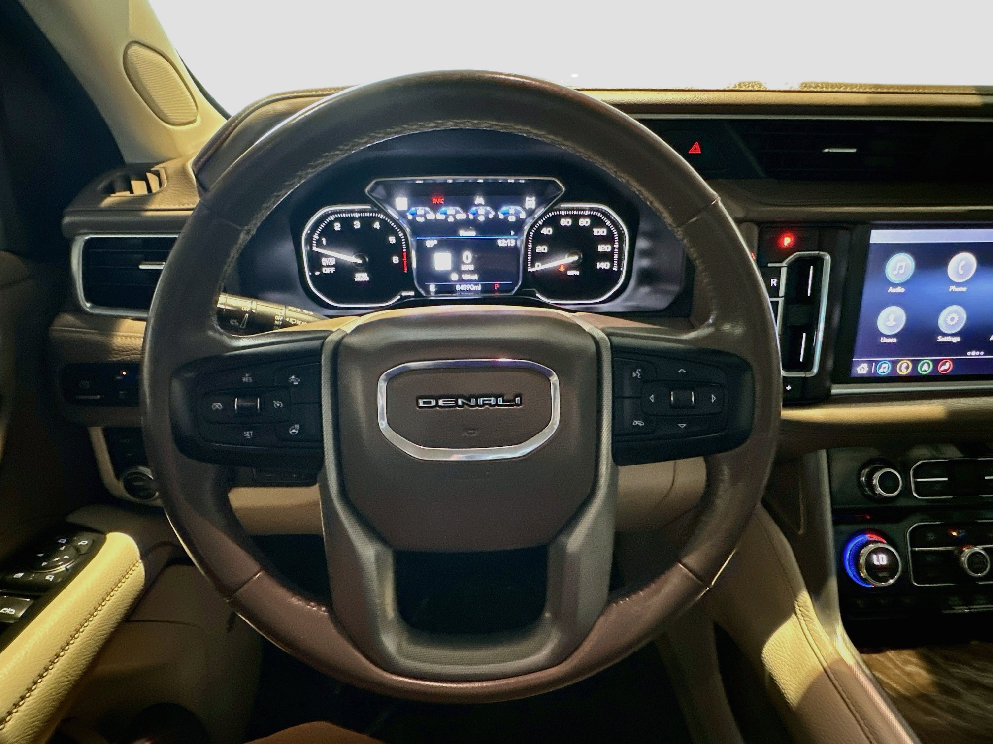 Used 2021 GMC Yukon XL Denali w/ Denali Ultimate Package AWD/4WD image 11
