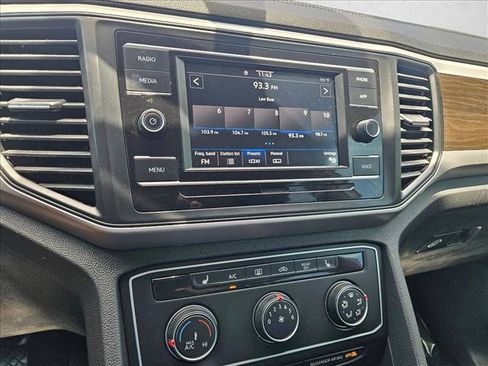 Used 2022 Volkswagen Atlas SE FWD image 13