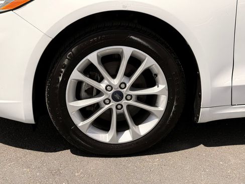 Used 2020 Ford Fusion SE FWD image 10