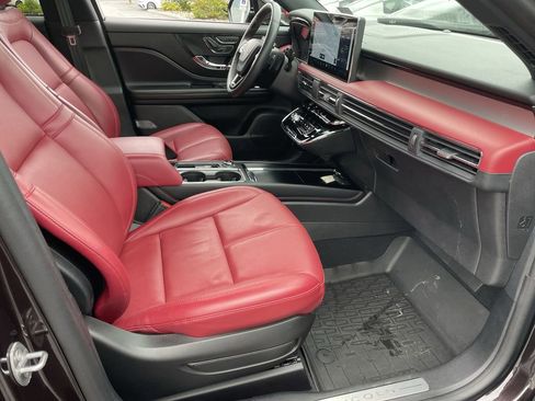 Used 2023 Lincoln Corsair Reserve AWD/4WD image 33