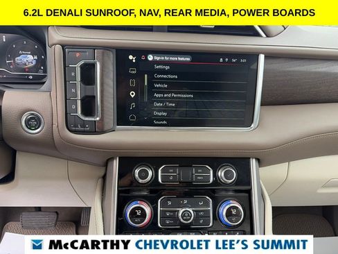 Used 2024 GMC Yukon Denali w/ Denali Reserve Package AWD/4WD image 9