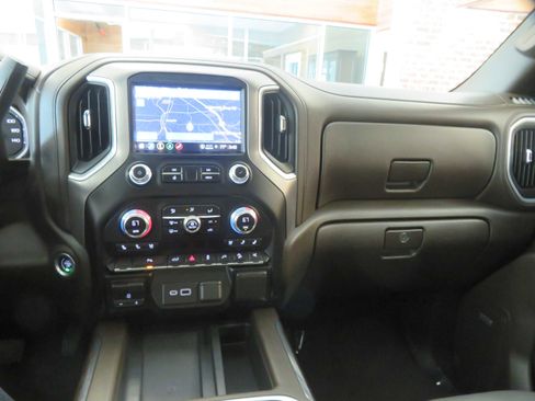 Used 2022 GMC Sierra 1500 Denali w/ Denali Premium Package image 36