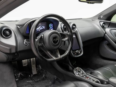Used 2017 McLaren 570S Coupe RWD image 2